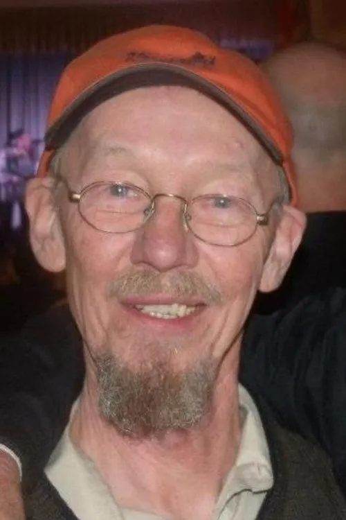 Steve Hunter ha trabajado con Penti Glan en 2 ocasiones