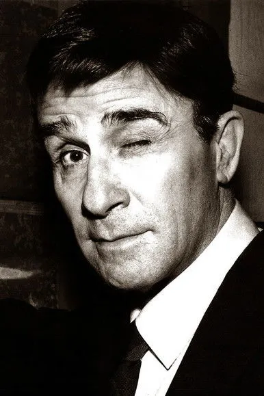 Pepe Biondi interpretando a 