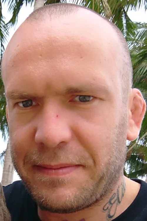 Troy Mandaloniz ha trabajado con Per Eklund en 1 ocasiones