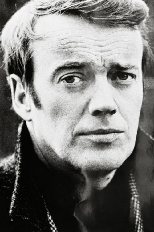 Per Gunnar Evander interpretando a Interviewer