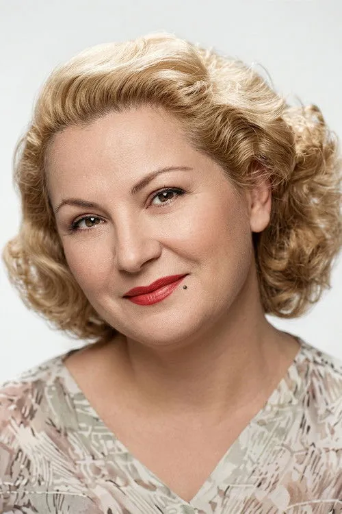 Perihan Yanal interpretando a Mevhibe