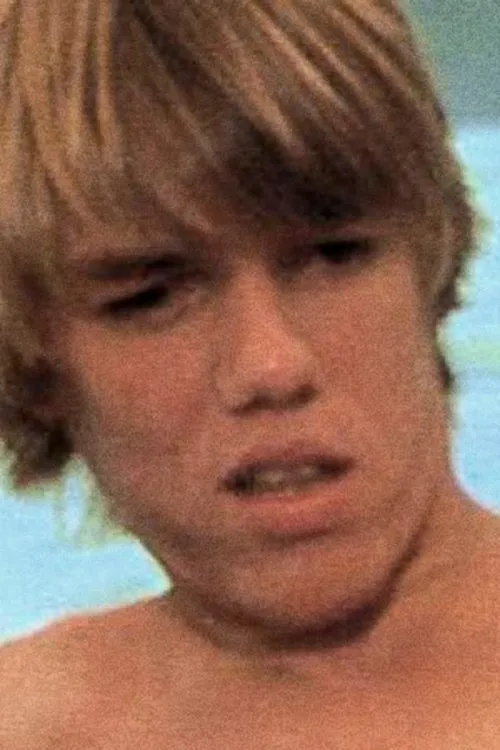 Perry Field en su biografía y filmografía