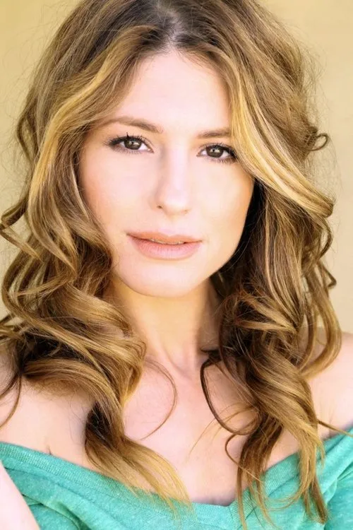 Macall Gordon ha trabajado con Persephone Apostolou en 1 ocasiones