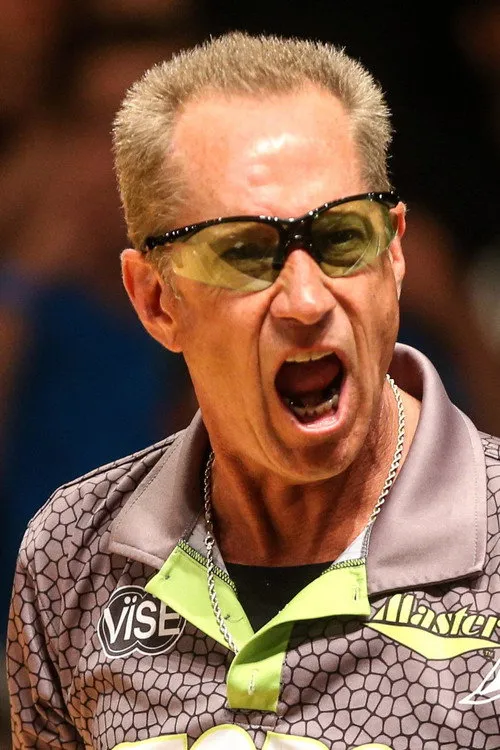 Pete Weber interpretando a Self