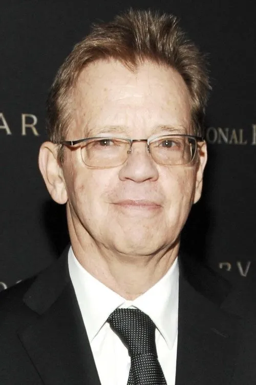 Peter Askin interpretando a Self