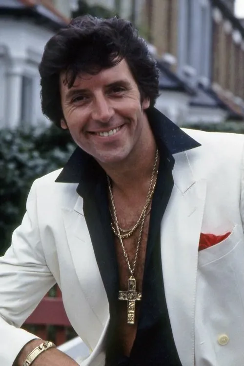 Peter Blake interpretando a Marc Russell