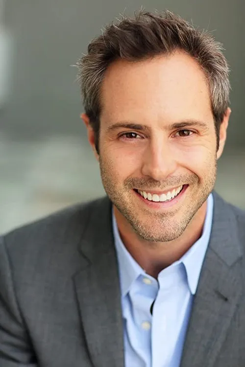 Aaron Moorhead ha trabajado con Peter Cilella en 3 ocasiones