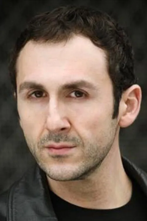 Marco Walker-Ng ha trabajado con Peter Ciuffa en 1 ocasiones