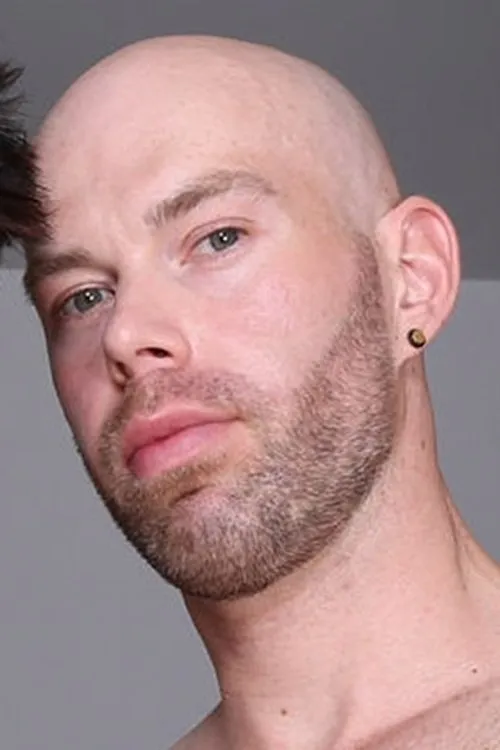 Jay Moore ha trabajado con Peter Coxx en 1 ocasiones