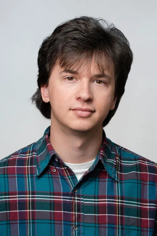 Peter F. Cote interpretando a Ollie