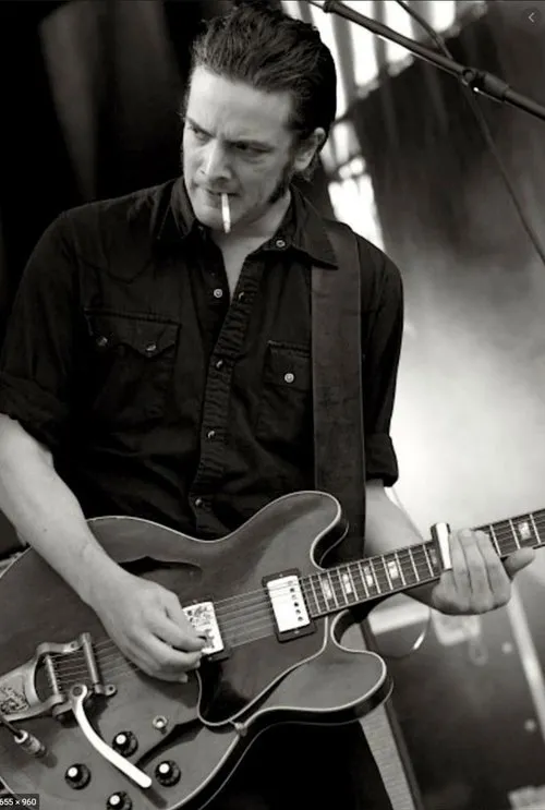 Gruff Rhys ha trabajado con Peter Hayes en 1 ocasiones