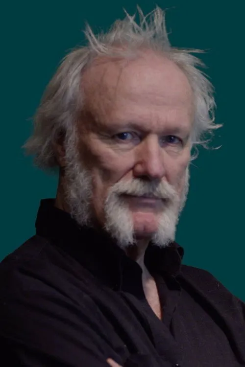 Geoff Lapaire ha trabajado con Peter Hodgins en 1 ocasiones