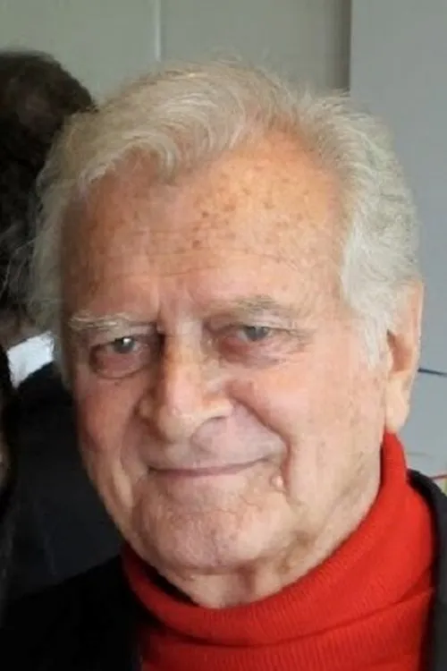 Peter J. Elliott interpretando a McKenzie