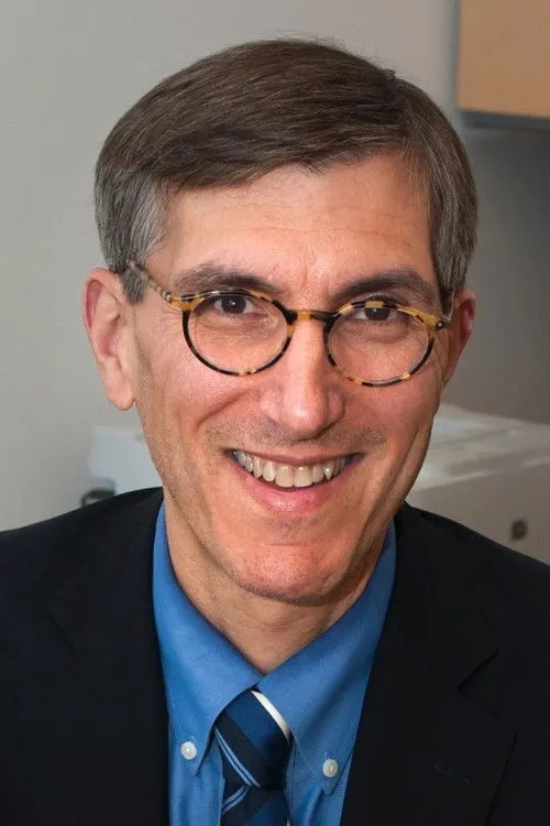 Kizzmekia Corbett ha trabajado con Peter Marks en 1 ocasiones