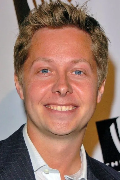 Peter Oldring interpretando a