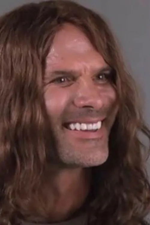 Peter Paul interpretando a Peter Jade