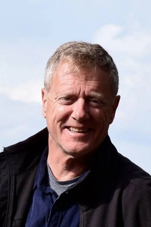 Peter Sands interpretando a Der Major