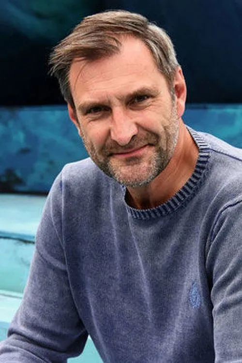 Céline Verbeeck ha trabajado con Peter Van De Velde en 9 ocasiones