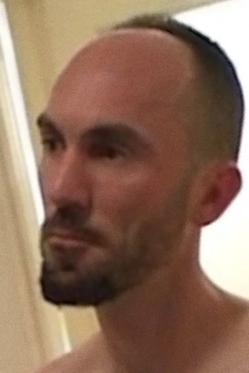 Ken Daniels ha trabajado con Peter en 2 ocasiones