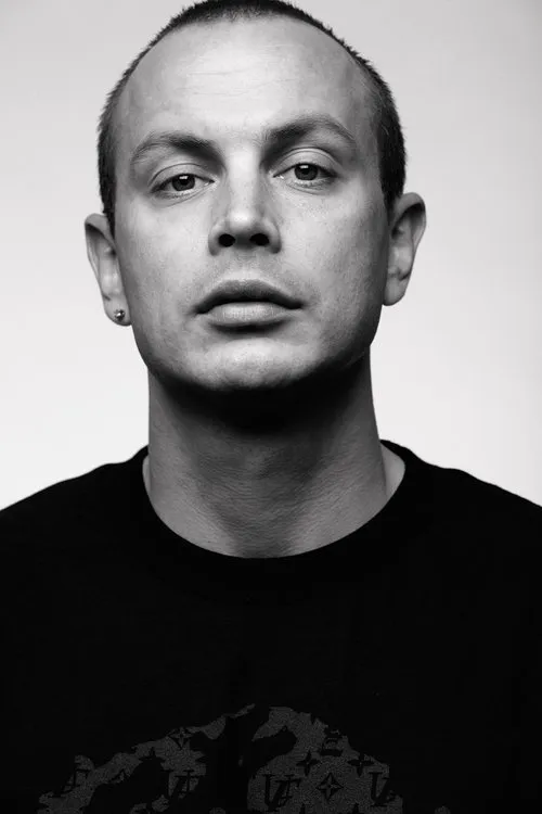 Petter — personaje: Self