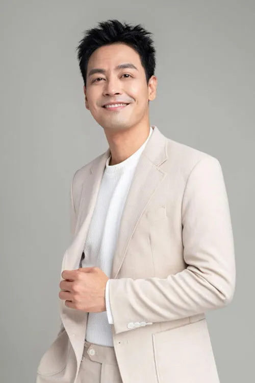 Phan Anh interpretando a Bình