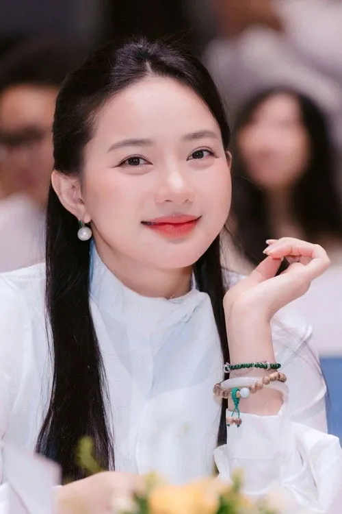 Ashlyn Boots ha trabajado con Phan Nhu Thao en 1 ocasiones