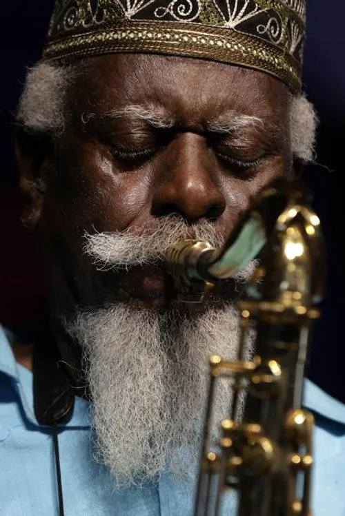 Buckethead ha trabajado con Pharoah Sanders en 1 ocasiones