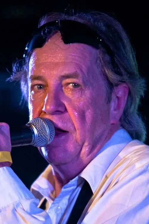 Phil May en su biografía y filmografía