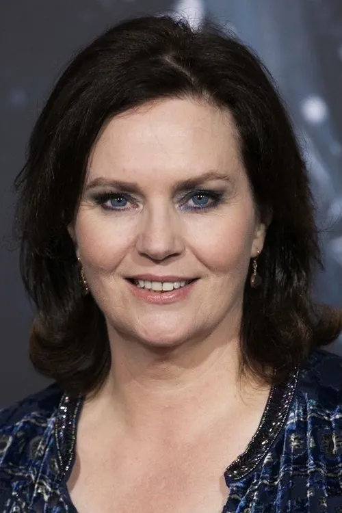 Philippa Boyens interpretando a Self