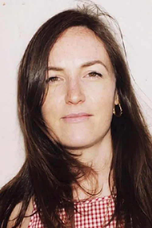 Phoebe Walsh interpretando a Ruby