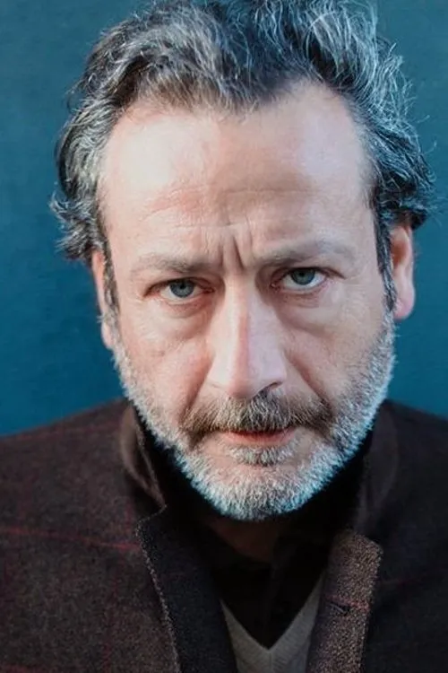 Piergiuseppe Francione interpretando a Sergeant Major