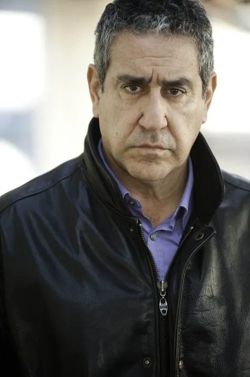 Piero Gimondo interpretando a Medico