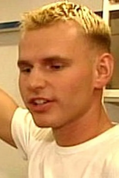 Pierre Laval interpretando a Self (archive footage)