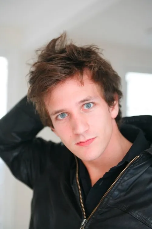 Pierre Moure interpretando a Marc (segment 