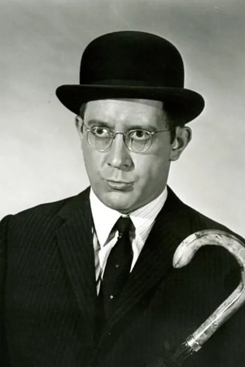 Pierre Olaf interpretando a Petros