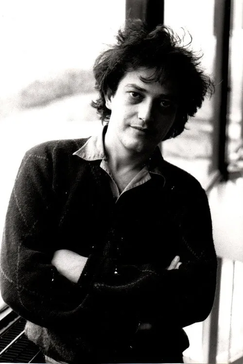 Pierre Romans interpretando a Drezner