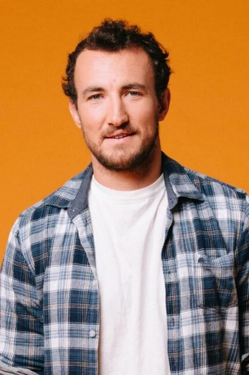 Pierre Thévenoux interpretando a Self