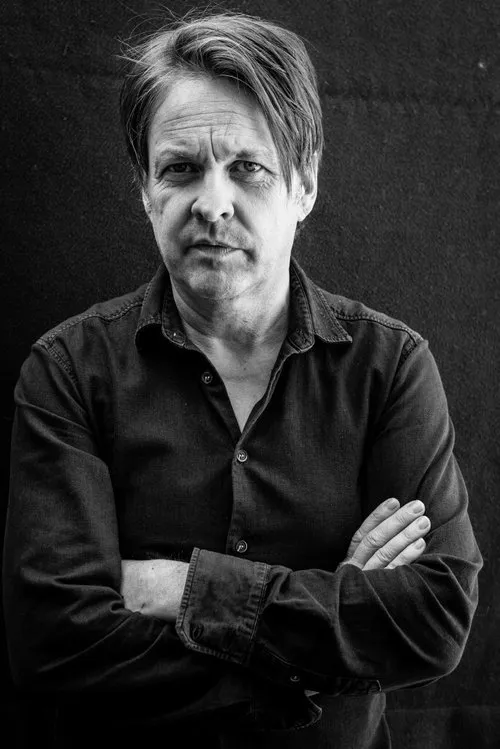 Piet De Praitere interpretando a Christian De Schutter