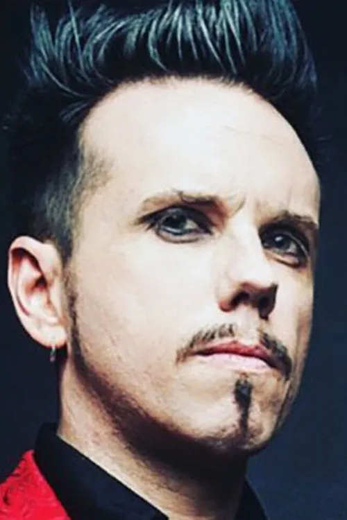 Piggy D. interpretando a Bass