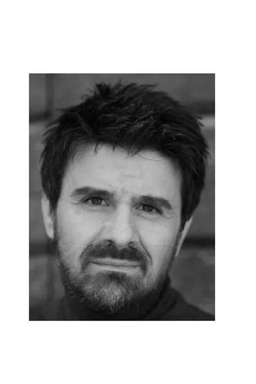 Pippo Sollecito interpretando a