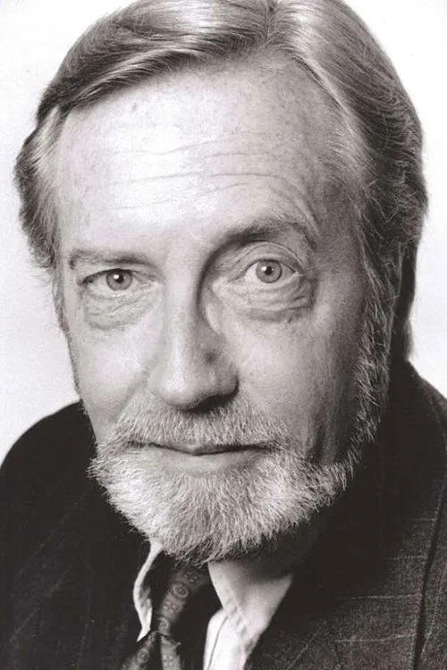 Alexandra Neil ha trabajado con Pirie MacDonald en 2 ocasiones