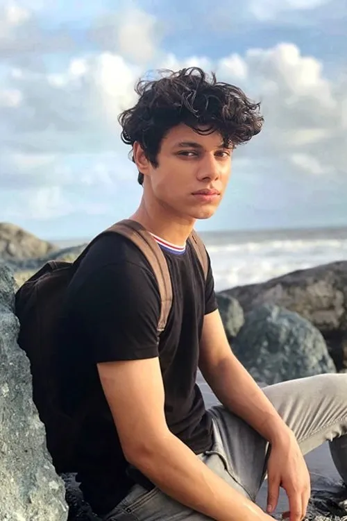 Neha Mahajan ha trabajado con Piyush Khati en 1 ocasiones