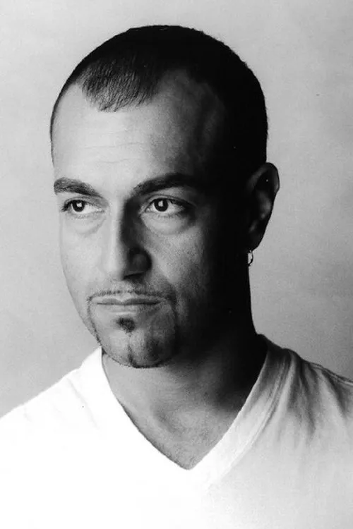 Mike Chow ha trabajado con Plato Fountidakis en 1 ocasiones