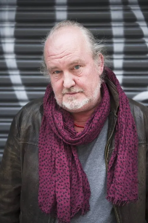 Hasse Jonsson ha trabajado con Plura Jonsson en 1 ocasiones