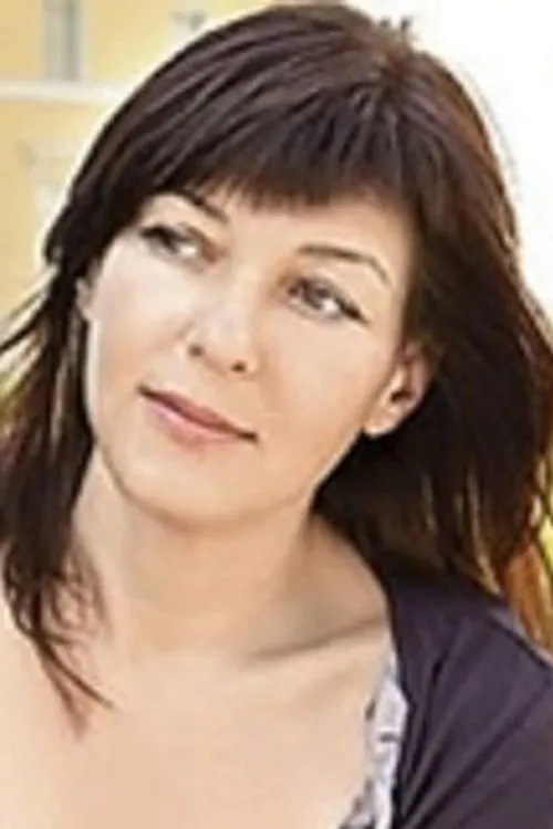 Polina Petrenko interpretando a Angelina