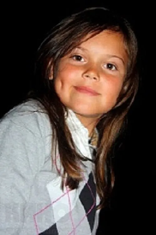 Polina Pluchek interpretando a Daughter