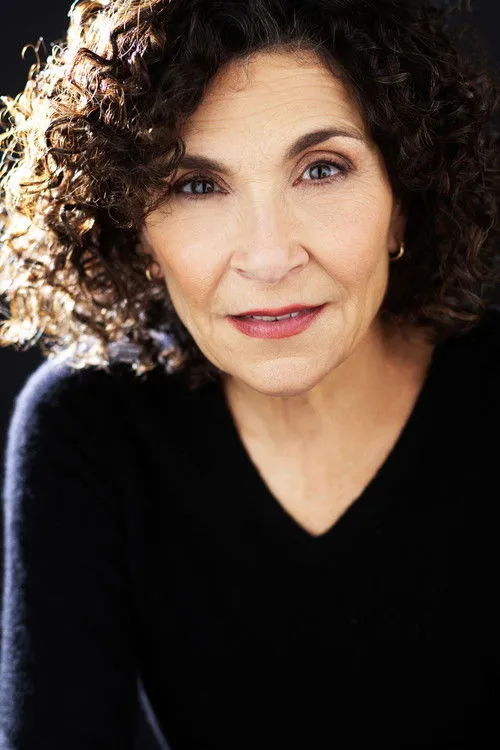 Polly Kreisman interpretando a Shelly