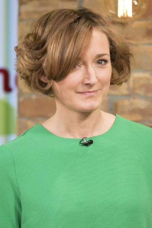 Polly Russell — personaje: Self - Presenter