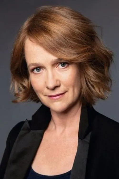 Poppy Miller — personaje: Evie Bartlett