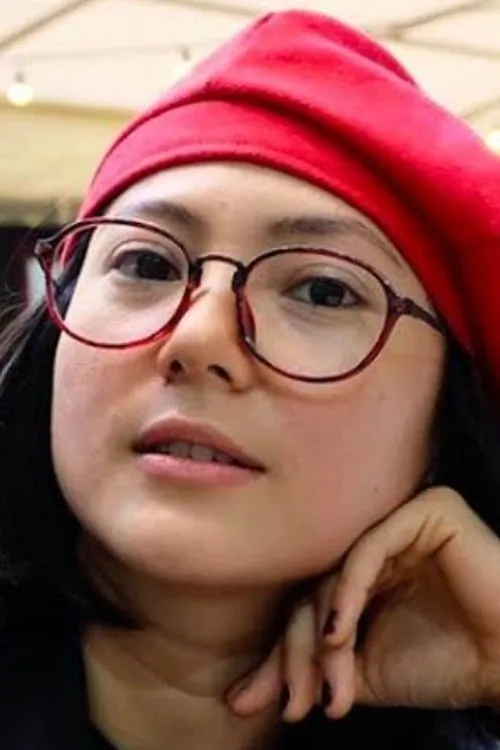 Poppy Sovia interpretando a Risma